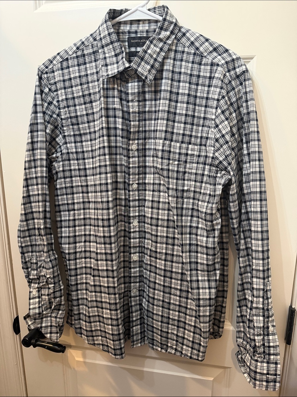 Banana Republic Men's Black and White Plaid Button-Down Shirt